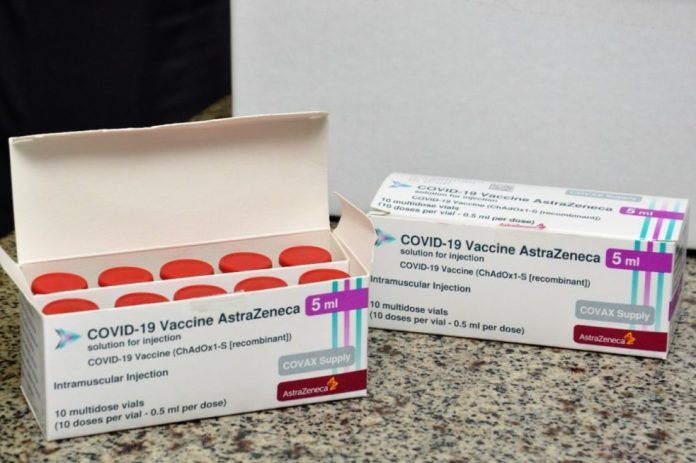 Ministerio da saude enviou 60.500 doses da astrazeneca para alagoas foto carla cleto 2 1024x681 696x463